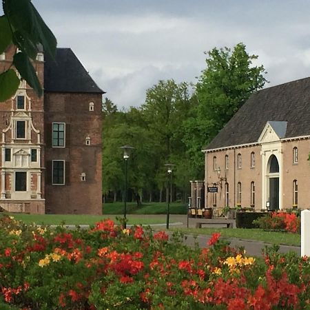 Bed And Breakfast "Kasteelzicht" Vaassen Exterior photo